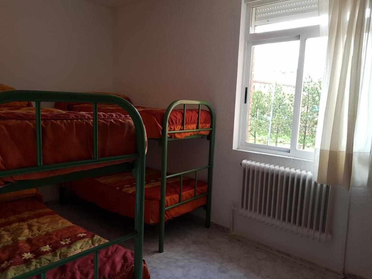 Albergue Ciudad Del Doncel Siguença Quarto foto